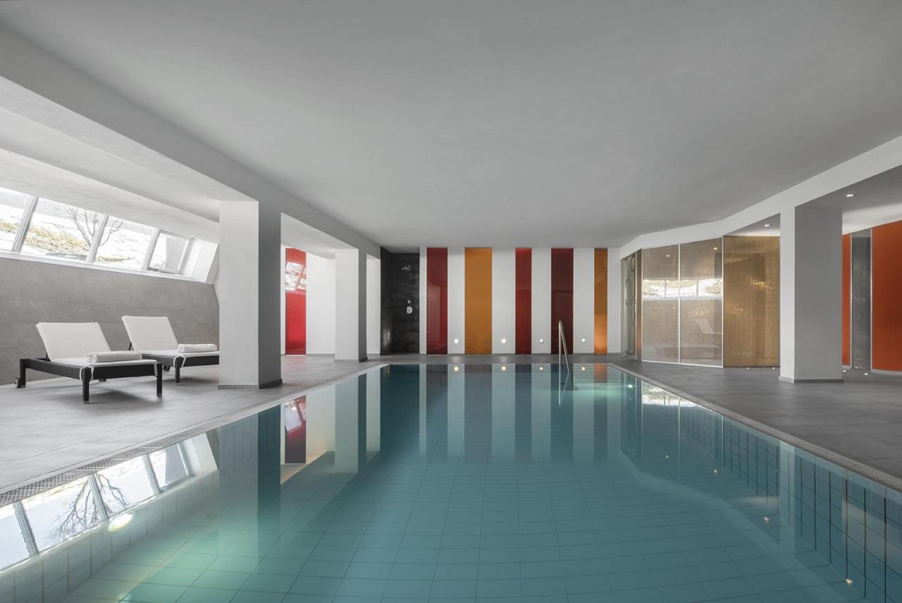 Hotel Krondlhof Бруніко Екстер'єр фото