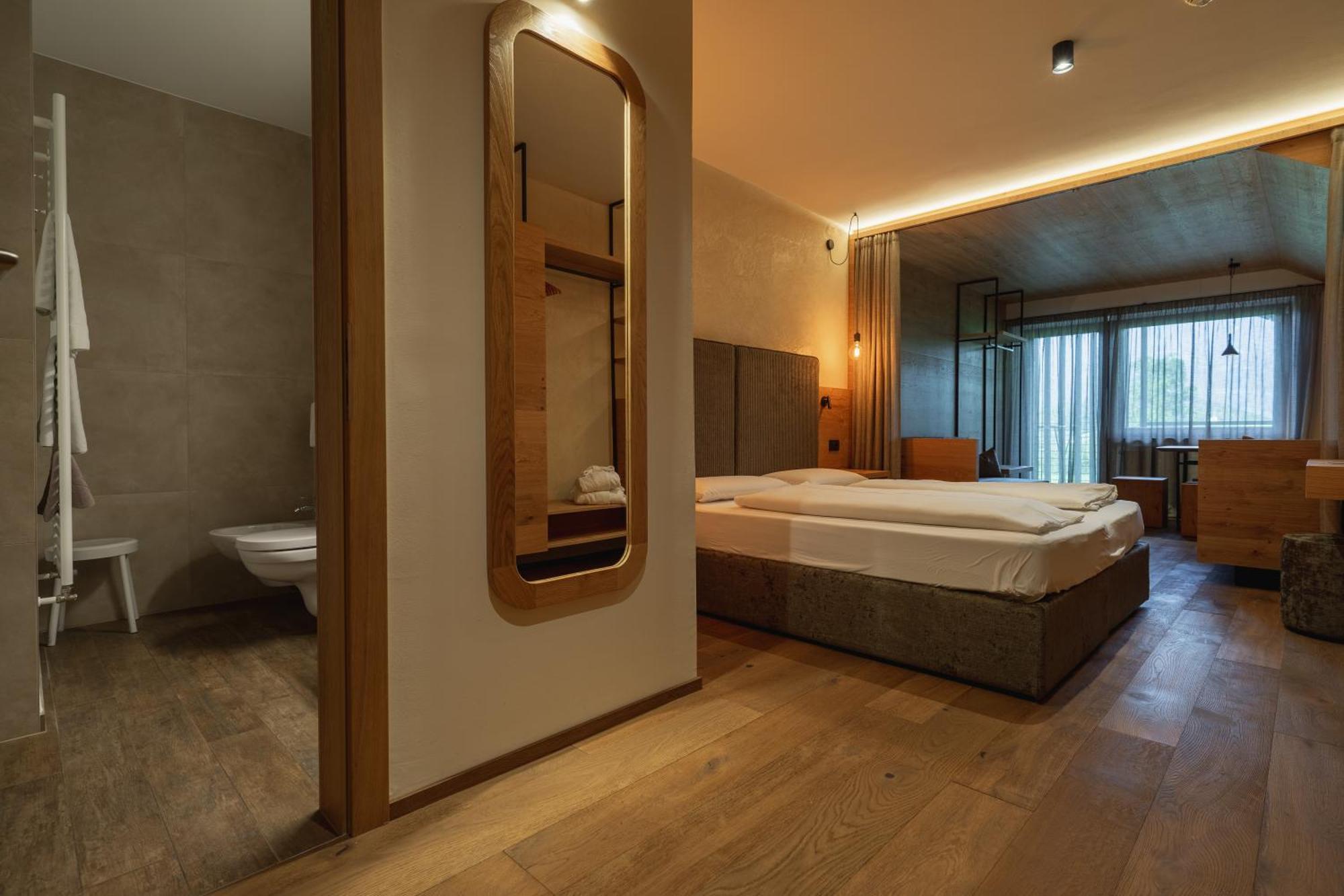 Hotel Krondlhof Бруніко Екстер'єр фото