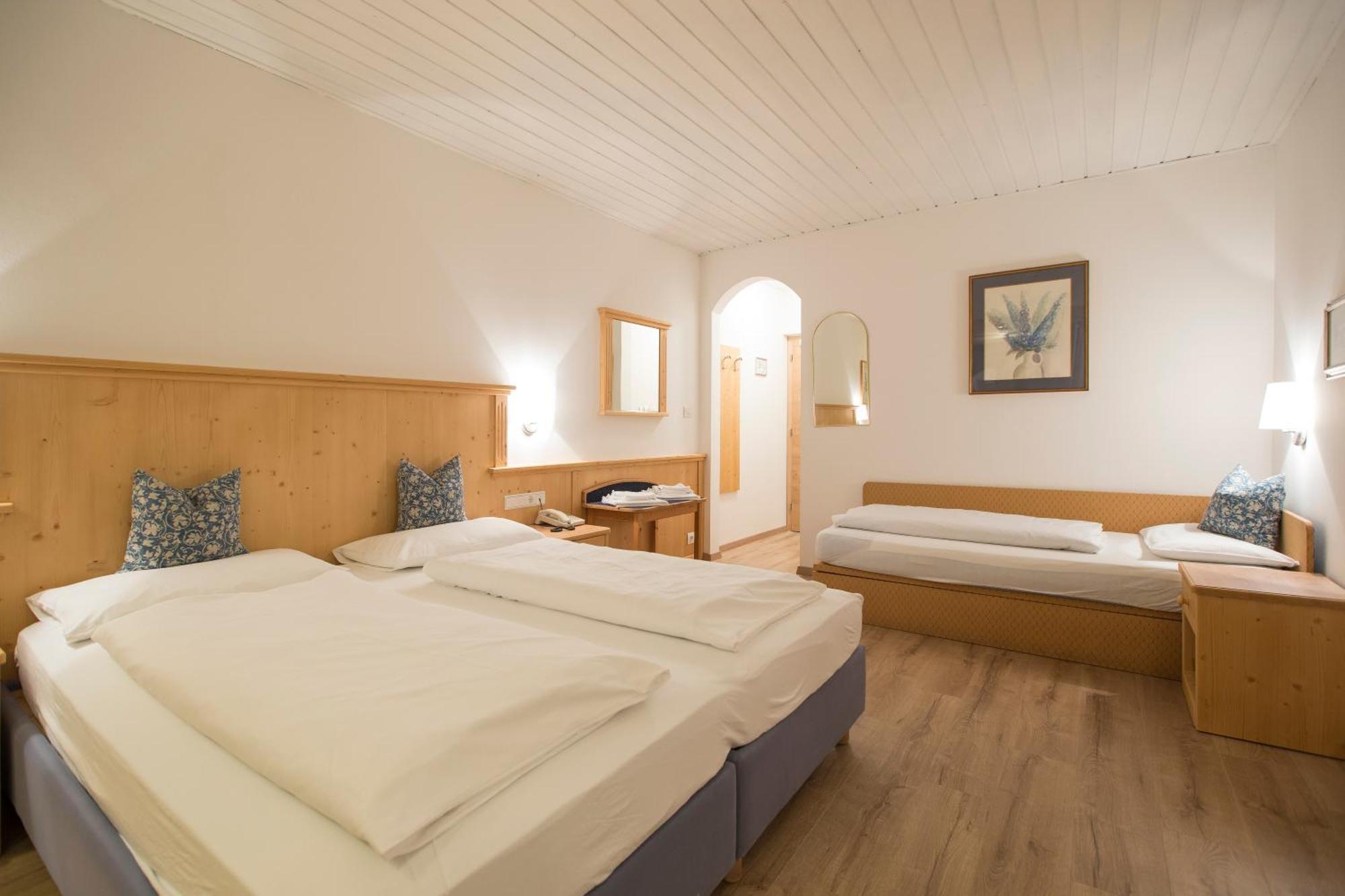 Hotel Krondlhof Бруніко Номер фото