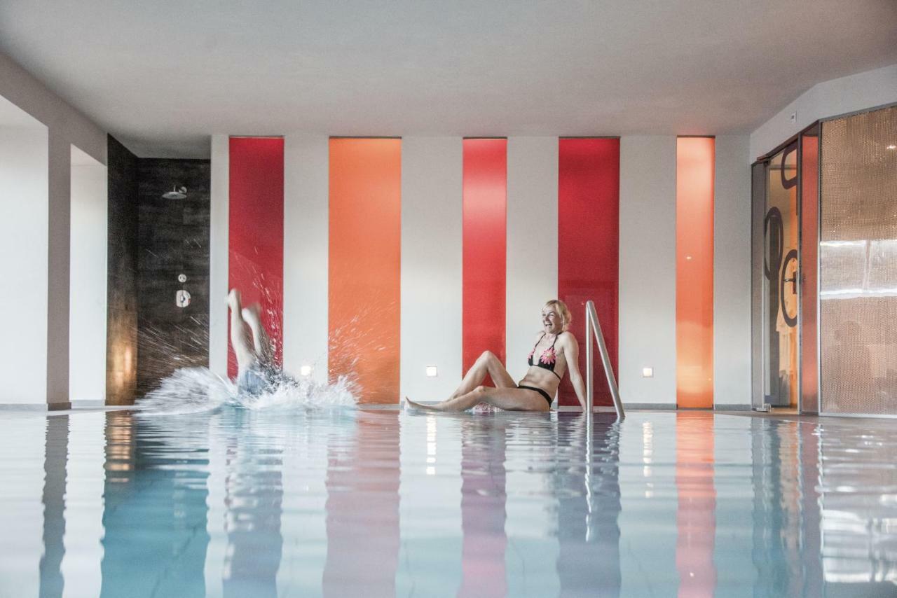 Hotel Krondlhof Бруніко Екстер'єр фото